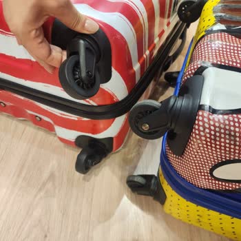 Samsonite Ömür Boyu Garanti Verilen Valizin Tekerlek Sorunu Ve Müşteri Hizmetleri Problemi