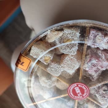 Tuğba Kuruyemiş Böcekli Lokum Sorunu