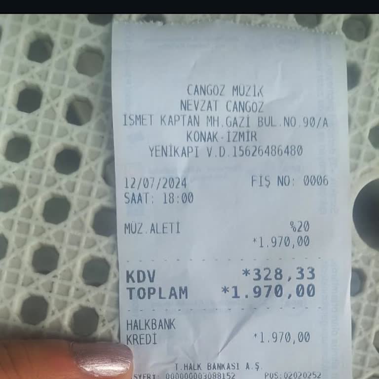 Cangöz Müzik Cangöz İzmir Dükkanından Aldığımız Gitar 10 Gün İçinde Kırıldı