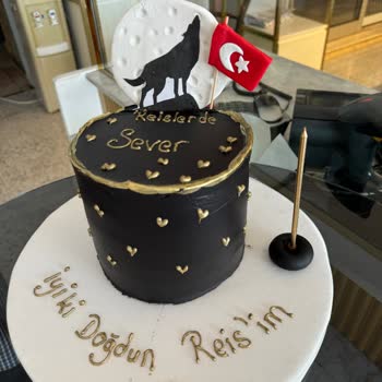 Gümüş Pasta Cafe Gümüş Pastanın Aslında Pasta Yapamaması!