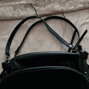 8. Ayında Askıları Sökülen Derimod Çanta