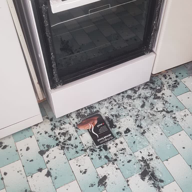 Arçelik Fırın Camı Patladı