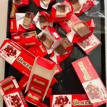 Ülker Çikolatalarımın Hepsi Bozuk Çıktı, Hala Şikayetimle İlgilenmedi