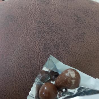 Patiswiss Çilek Kaplı Çikolatanın Üzerindeki Küfler