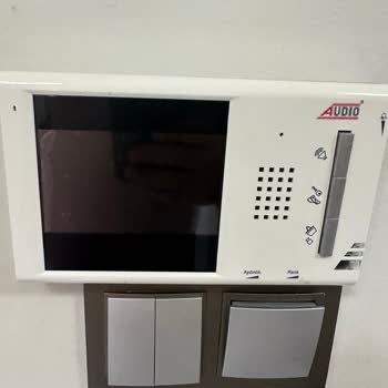 Audio Elektronik Audio Görüntülü Diyafon Mavi Ekran Ve Kapı Kilidi Sorunu