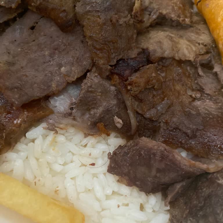 Maydonoz Döner Yemeğimde Kıl Çıktı