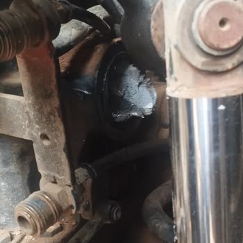 New Holland Garanti Kapsamındaki Traktörün Hidrolik Kolu Kırıldı