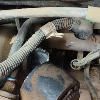 New Holland Garanti Kapsamındaki Traktörün Hidrolik Kolu Kırıldı