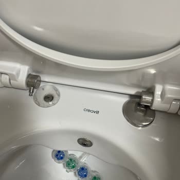 Creavit Klozet Kapağı Kırıldı