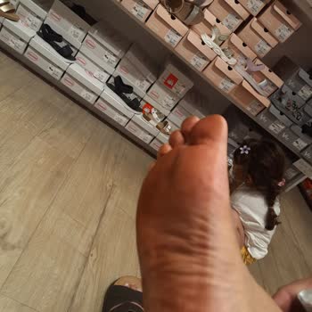 Deichmann Sandalet Ayaklarımı Boyadı Çok Kaliteli