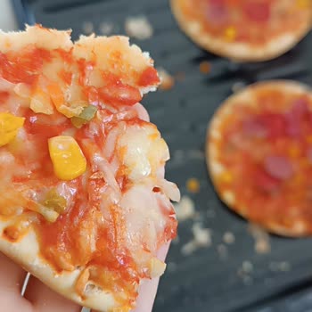 Superfresh 4lü Pizzadan Kıl Çıktı