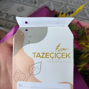 Taze Çiçek (tazecicek.com) Özensiz Sipariş Ve Ezik Çiçekler