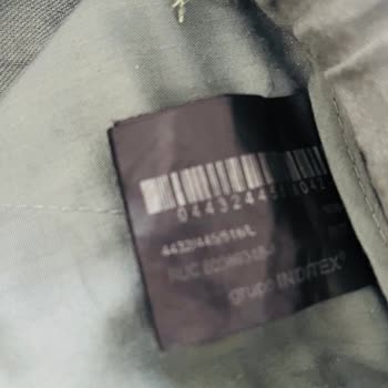 Zara Markasından Aldığım Pantolonlar Çok Kalitesiz