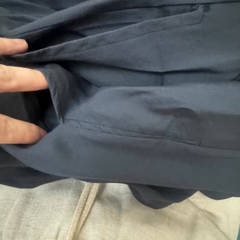 Gaus "Instagram Butiklerinin Satış Sonrası Kaybolmaları Üzerine"
