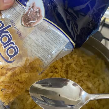 Nuh'un Ankara Makarnası Burgu Makarnadan Böcek Çıktı!