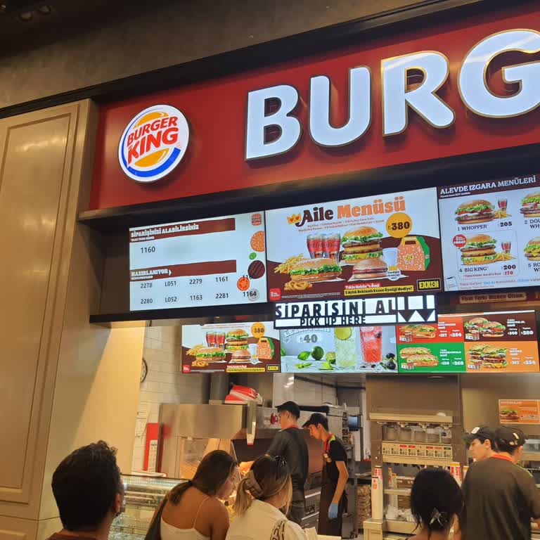 Burger King Hilltown Sıra Numarası Tabelası Aylardır Çalışmıyor