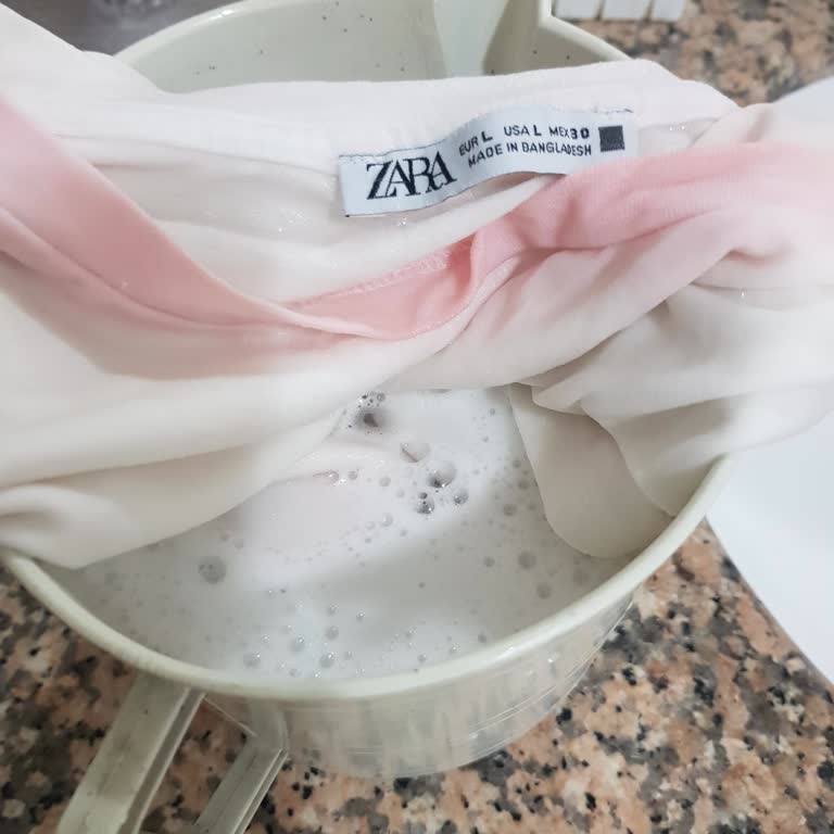 Mintax Çamaşır Suyu Beyaz Tişörtü Nasıl Pembe Yapar