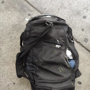 Ajet Paramparça Gelen Valiz