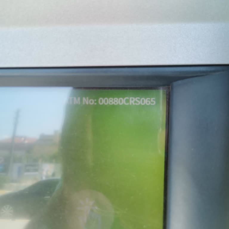 Garanti BBVA 'nın Eskimiş ATM'sinde Para Sıkışması Ve İlgisizlik!