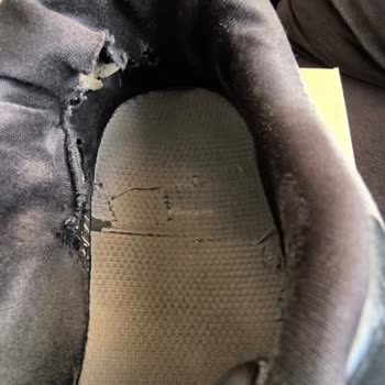 SPX Salomon Ayakkabı Kısa Sürede Dağıldı