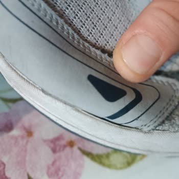 6 Ayda Çöp Olan Ayakkabı Skechers