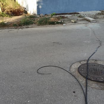 Uludağ Elektrik Dağıtım Yola Saçılan Kablo Problemi
