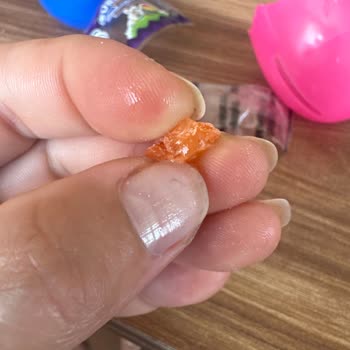 Play-Doh Oyun Hamurunun İçinden Cam Çıktı