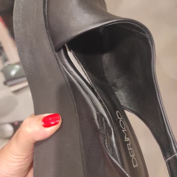 Derimod Ayakkabının İçindeki Ses