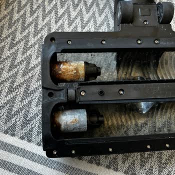 PHILIPS Ev Aletleri Philips Islak Kuru Süpürge 6 Ayda Paslandı