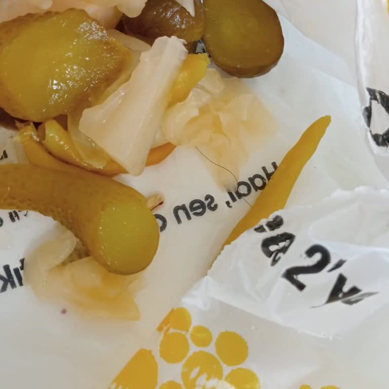 Limon Tantuni Yemekten Ve Turşu Dan Kıl Çıktı