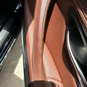 BMW Ön Kapı Kollarında Erime Yapışkanlık