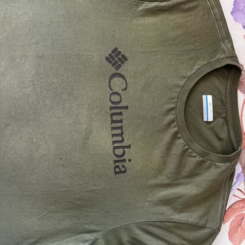 Columbia Tişörtün Renk Değiştirmesi