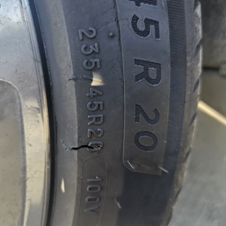 Renault Austral Araç Hatalı Teker