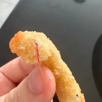 BİM Bonfrit Marka Soğan Halkasından İp Çıktı