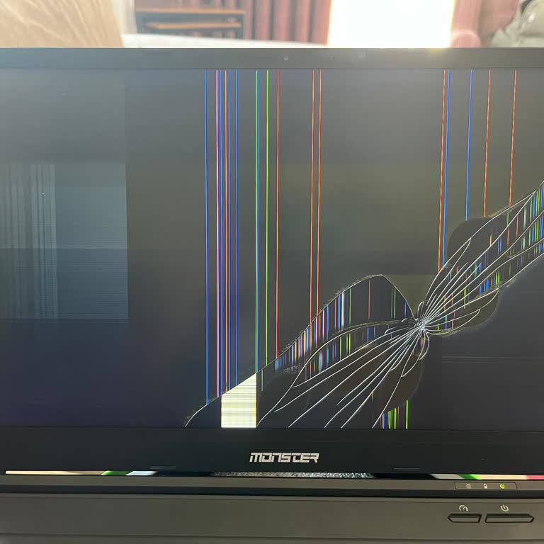 Monster Bilgisayar Ekran Sorunu Ve Servis Ücretlendirme Şikayeti