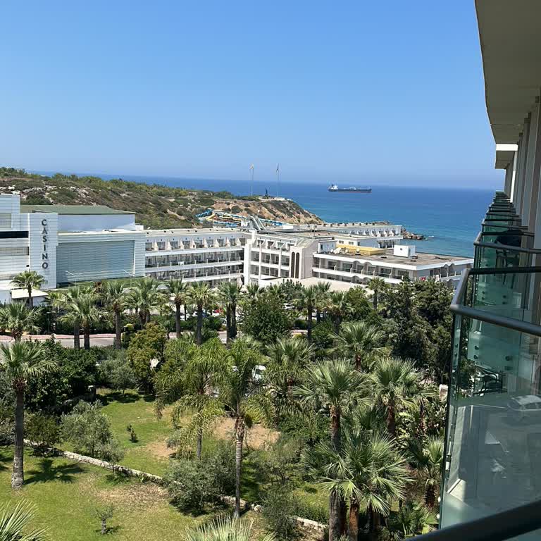 Acapulco Resort Hotel Tam Bir Ticarethane!