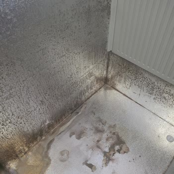 Vestel Dondurucu İçinde Siyah Leke