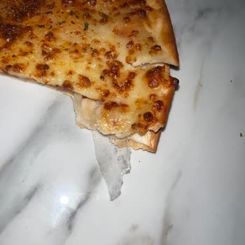 Kestel Domino's Hamurun İçinden Ambalaj Çıktı