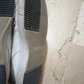 Puma Sneaker Ayakkabı Tabanlık Kısmı Hemen Açıldı.