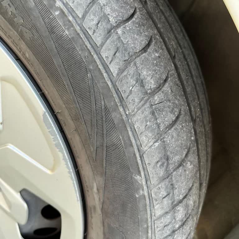 Otocar Rental Bitik Lastiklerle İkame Araç Yollayan Firma ( Otocar Rent )