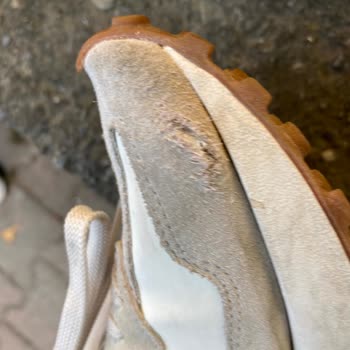 New Balance Ayakkabının Hızla Yıpranması