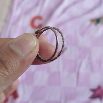 Koton Gümüş Çelik Yüzük Diye Aldığım Yüzüklerin Rengi Takar Takmaz Aktı