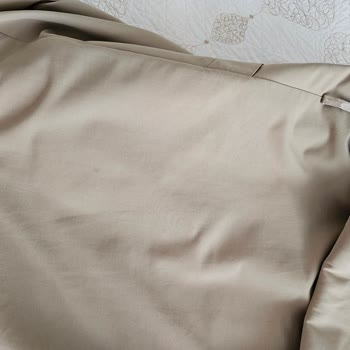 Armine Pardösü Birkaç Defa Giyilmesine Rağmen Kuması Deforme Oldu