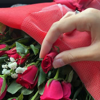 Çiçek Sepeti Soluk Çürük Çiçek Gönderiyor