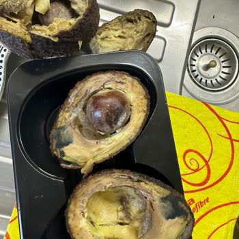 Migros Avokado Çürük Ve Küflü