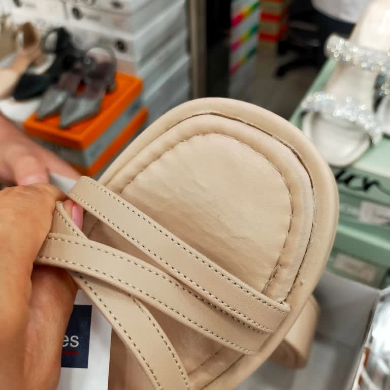 Laci Ayakkabı Yeni Alınan Sandalette Beklenmedik Kalite Sorunu