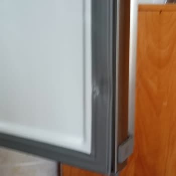 Profilo Buzdolabında Üst Kapakta Ezilme Sorunu