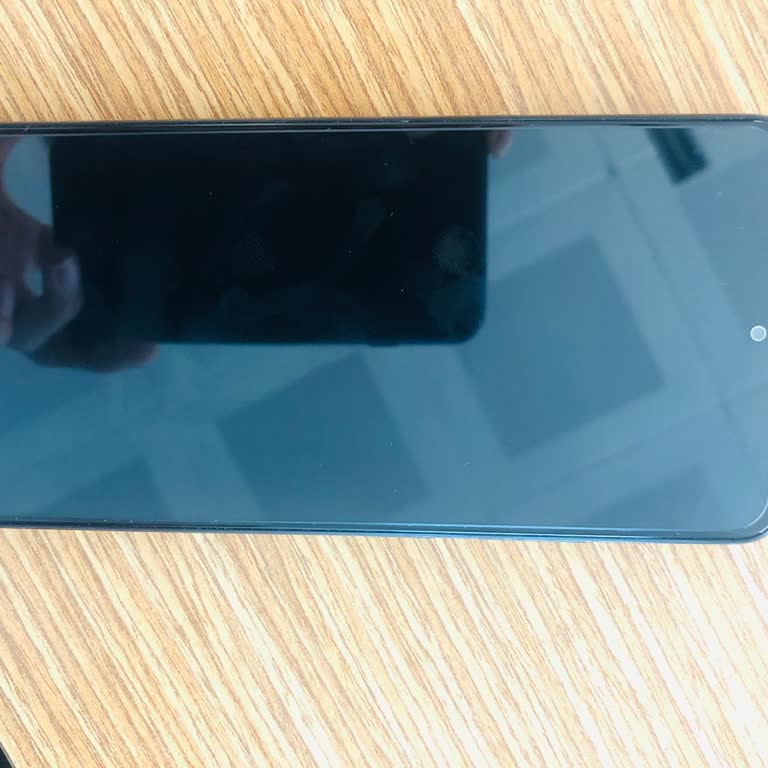 Media Markt Uyumsuz Kırılmaz Cam
