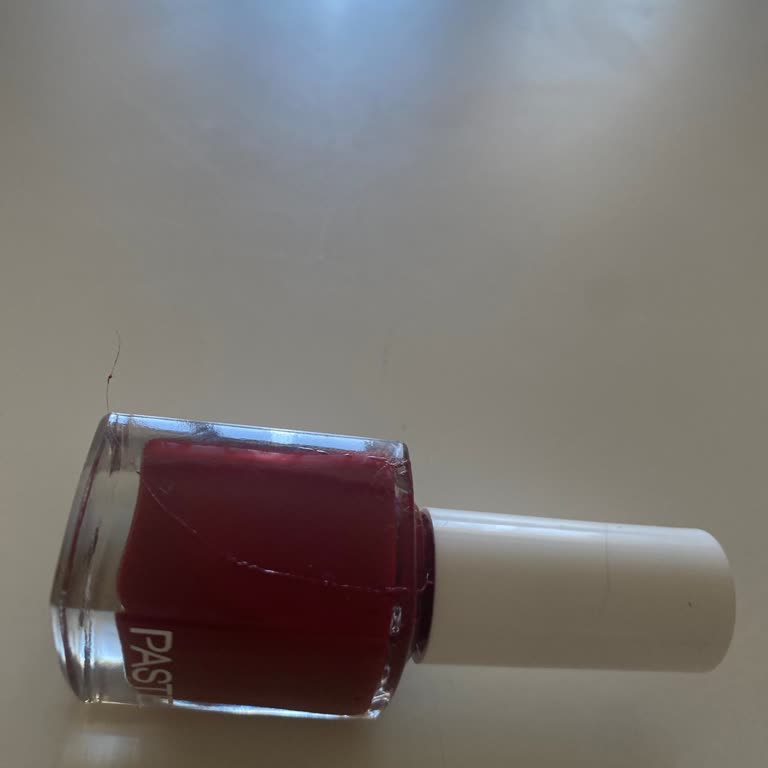 Pastel Kozmetik Ürün Kalitesizliği İçinden Çıkan Yabancı Maddeler