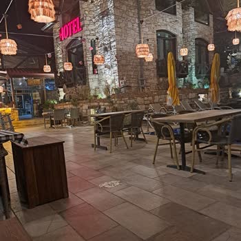 The Stone Castle Boutique Hotel Haşereli Otel!